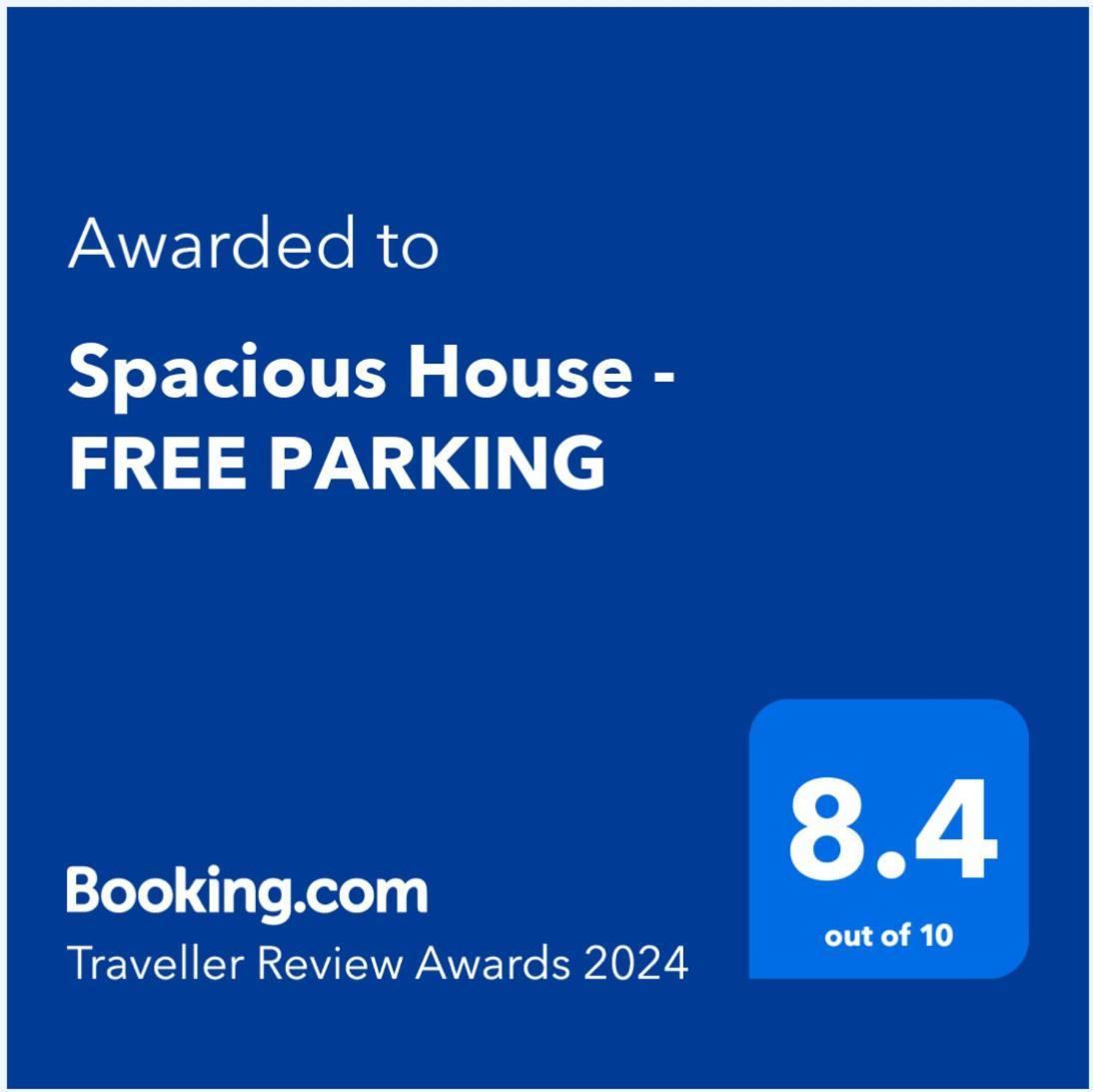 Entire 3 Bedroom House- Free Parking Holiday home Liverpool